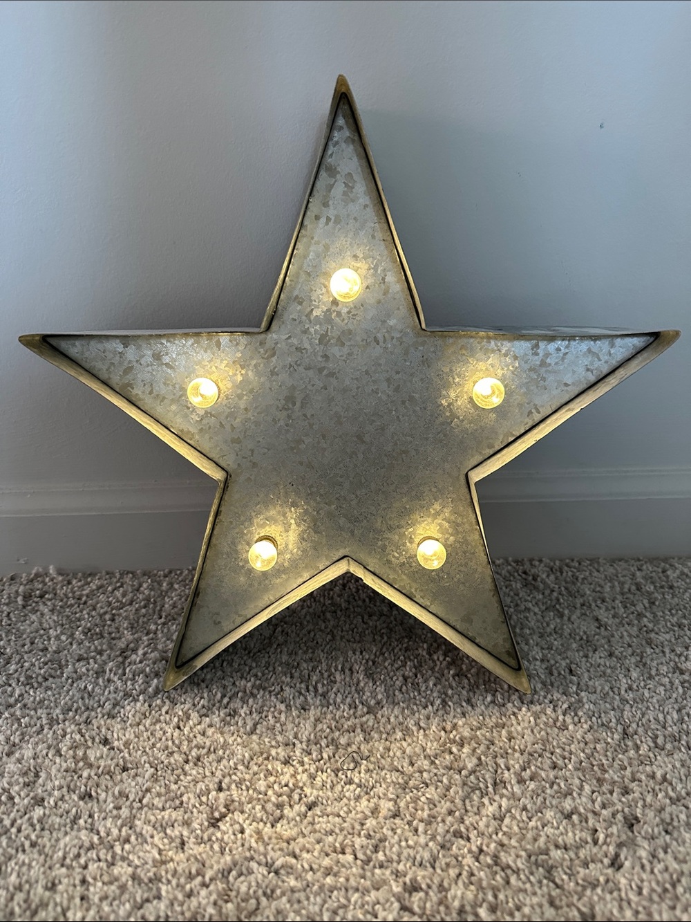 Star light EUC aluminum decor. LED marquee rustic star light can hang or stand